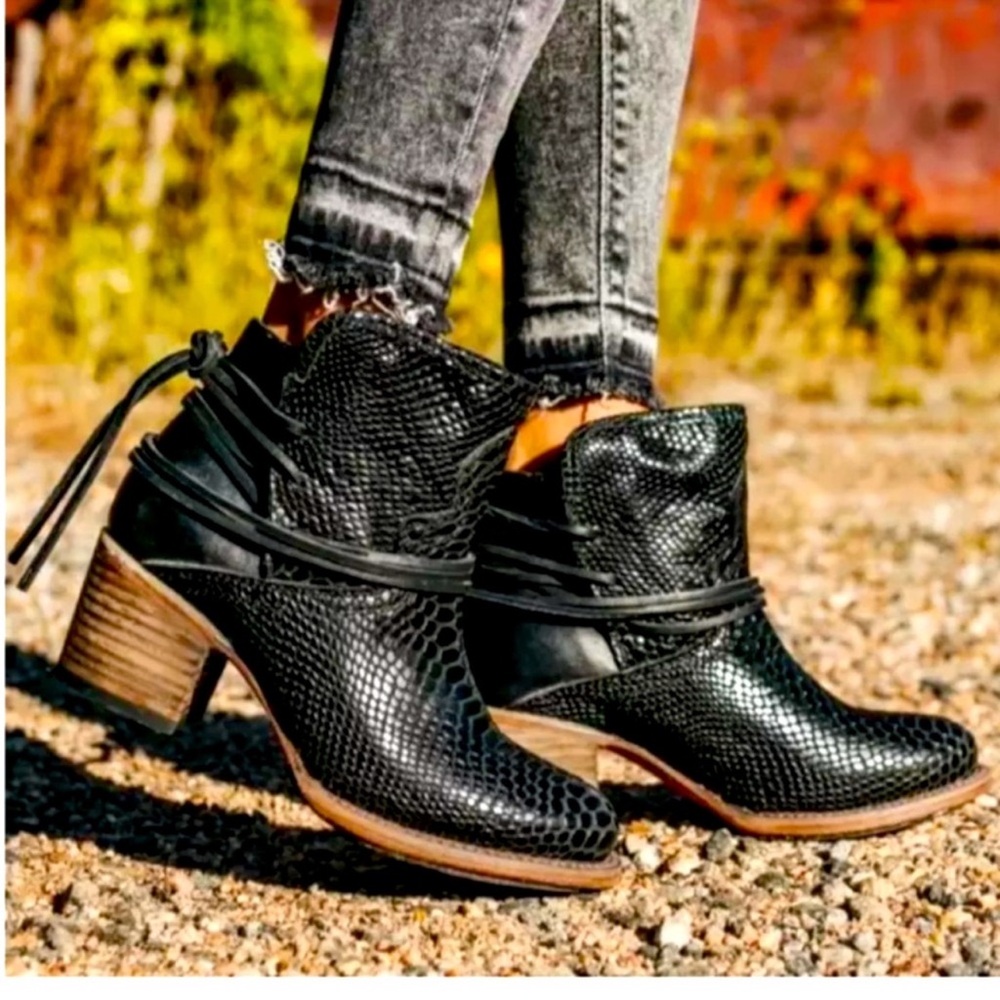 Freebird by Steven Casey Ankle Booties - Sz9